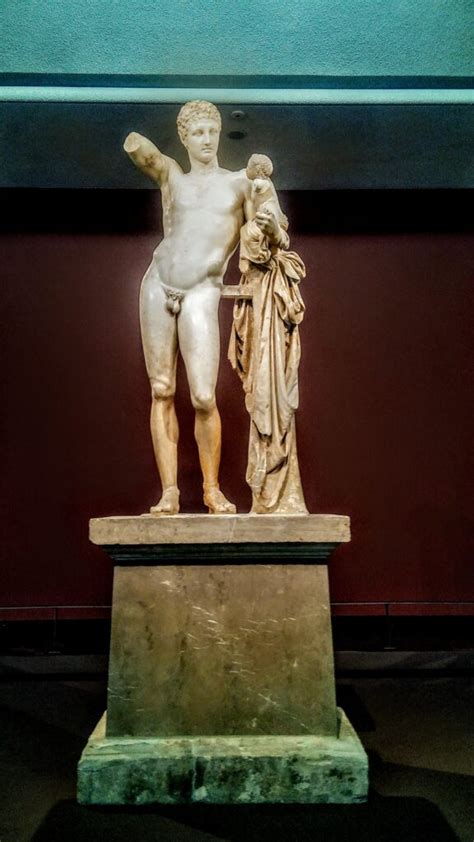 de hermes van praxiteles|Hermes of praxiteles image.